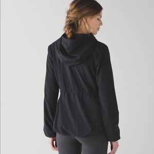 Lululemon Belle Lightweight Hooded Jacket Black Size 2 NWOT